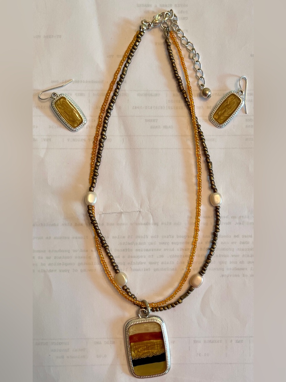 Kenneth Cole Handcrafted Brown/Gold Beaded Pendant Necklace/earrings vintage Set